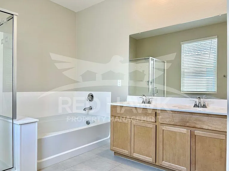 12603 W Vista Ave — Photo 8