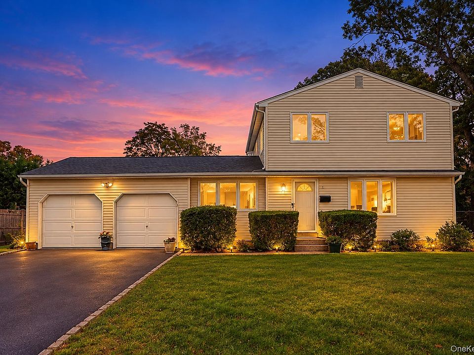 1st image of 6 Pineview Boulevard