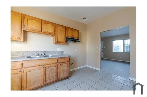 11124 S Normandie Ave #6 Photo 1