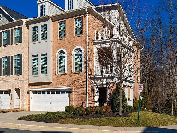 2nd image of 8016 Turtle Creek Cir