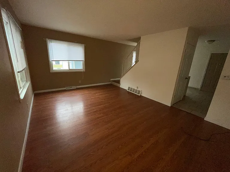 2259 W Columbia Ave — Photo 2