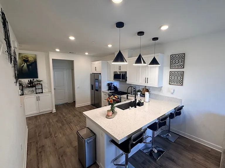 2052 Vela Ln — Photo 3