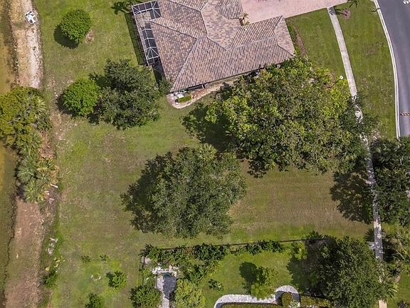 2nd image of 2990 Orange Grove TRL