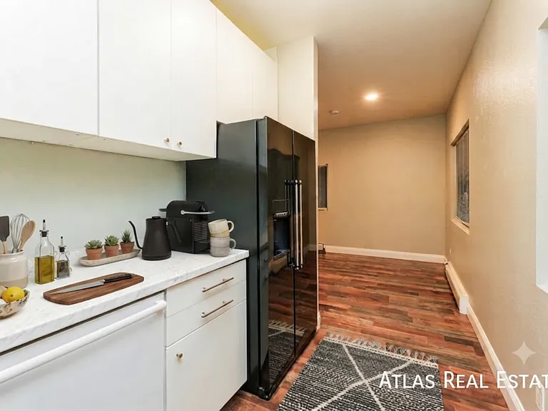 406 S 10th St #2 — Photo 3