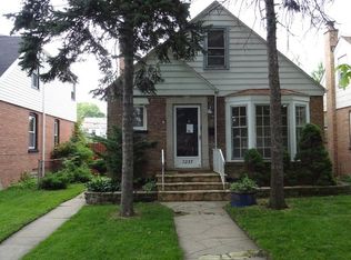 3237 N Plainfield Ave, Chicago, IL