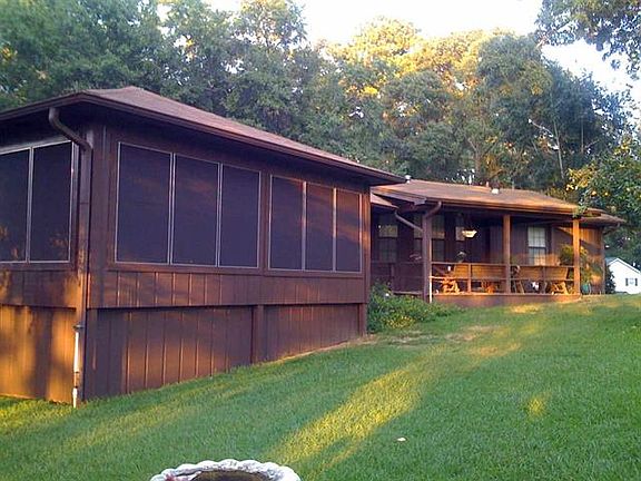 3rd image of 491 Lakewood Dr