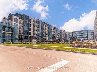 16 Concord Pl #337, Grimsby, ON L3M 0J1