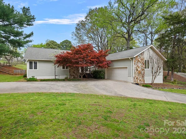 4000 Rounding Run Rd, Charlotte, NC 28277