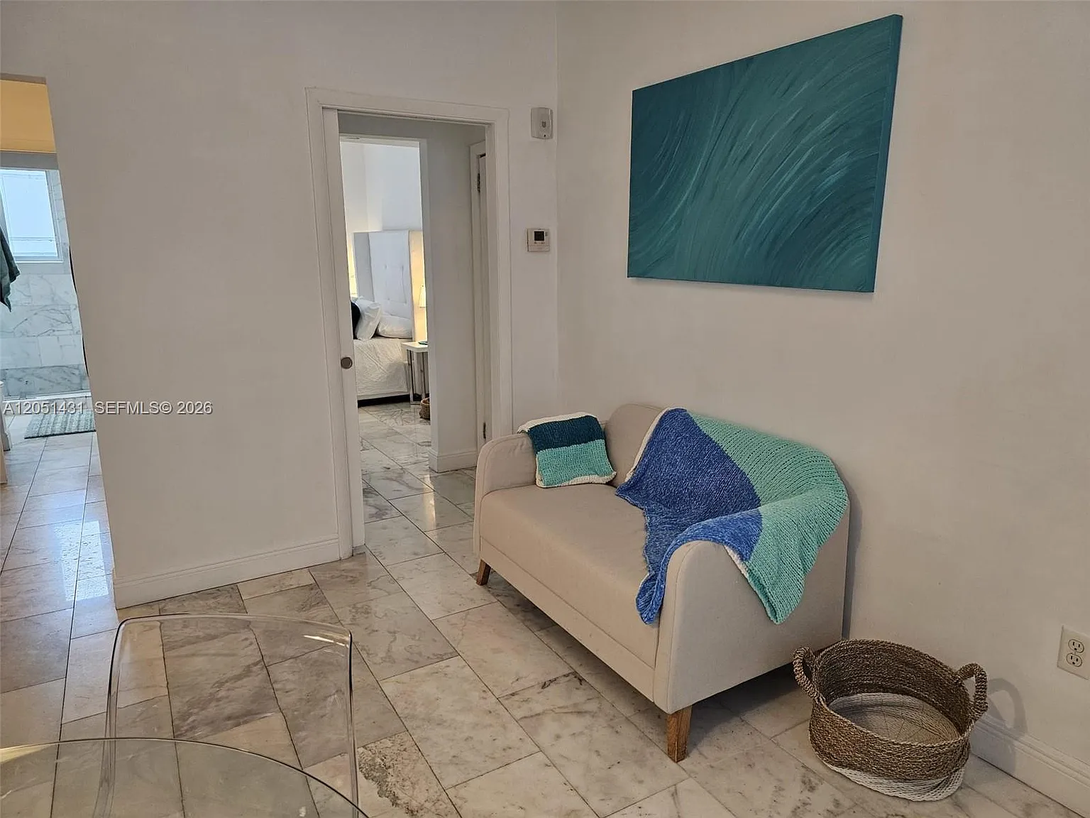 First Art Nouveau Condo — Photo 4