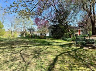 8050 Lakewood Dr, Unionville, IN 47468