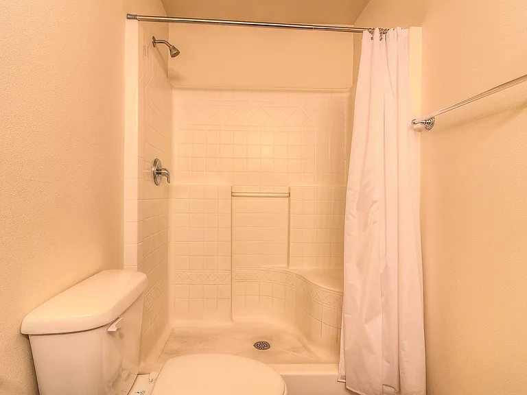 1007 S 91st Ave — Photo 14
