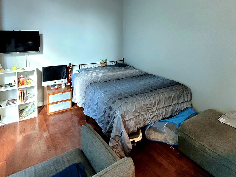 18 Yonge St #604 — Photo 5