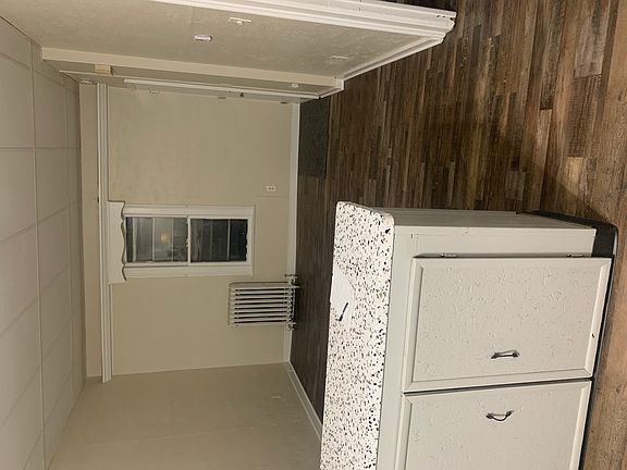 4th image of 434 Payne Ave #2