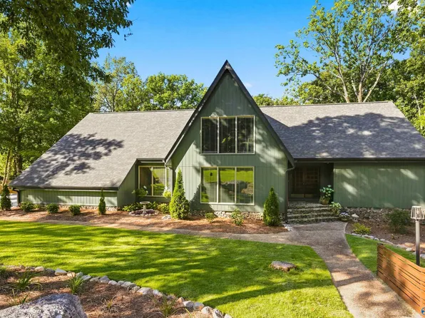 1220 Deborah Dr SE, Huntsville, AL 35801