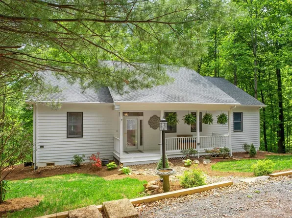 610 Stone Chimneys Rd, Nellysford, VA 22958