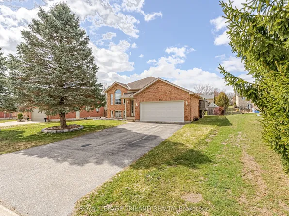 14 Amber Dr, Thames Centre, ON N0L 1G1