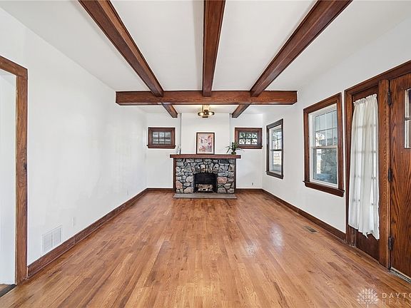 3rd image of 25 Englewood Rd