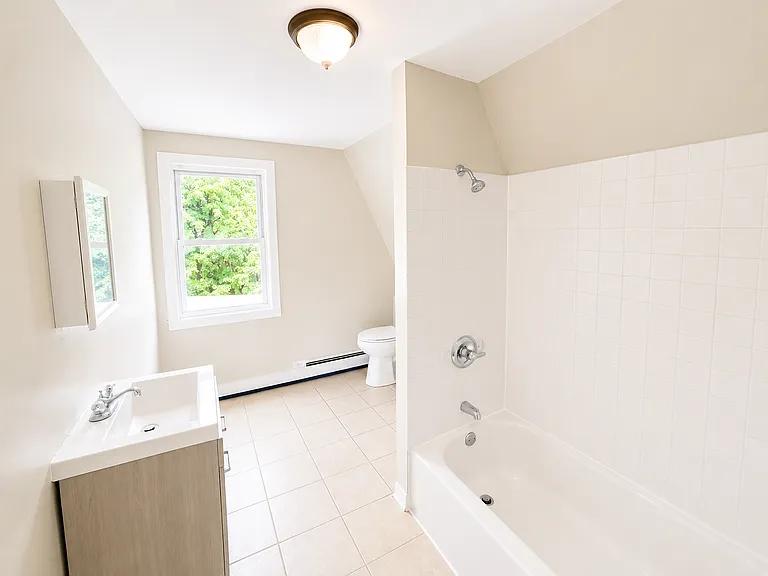 65 S 7th St #3 — Photo 3