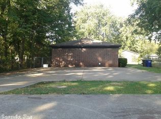 2117 Stout St, Conway, AR 72032