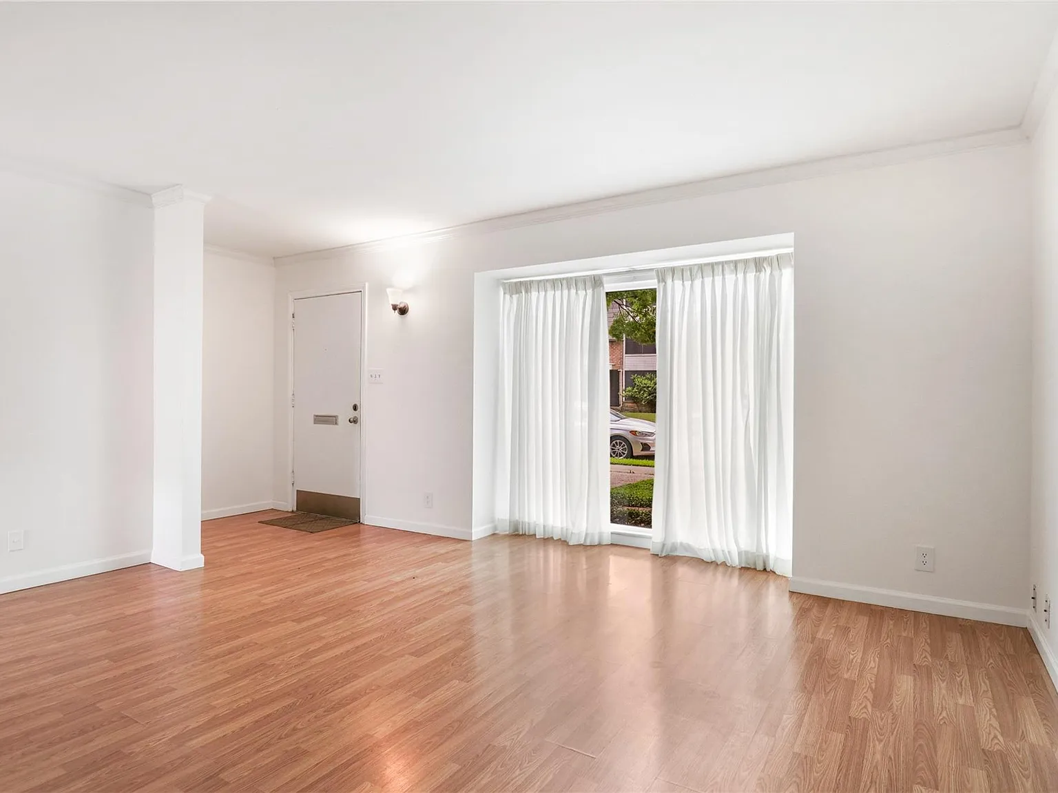 2 bed, 1.5 bath, 1520 sqft, $1,925 — Photo 4