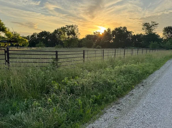 768 SE 20th Rd, Lamar, MO 64759