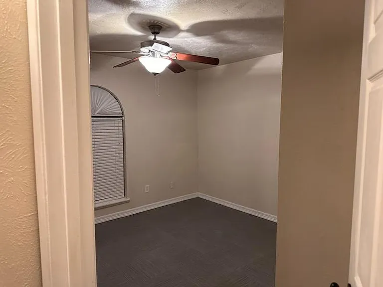 5228 Runyon Dr — Photo 17