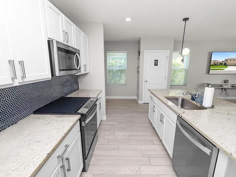 3231 Hilltop Cir — Photo 5