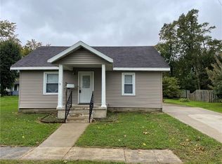 407 Maple St, Marshall, IL 62441