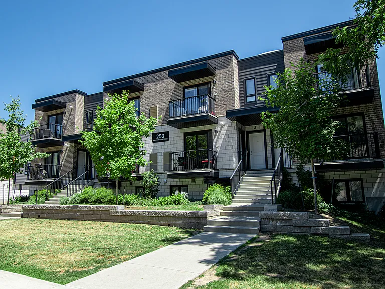 253 Exhibition St — Photo 11
