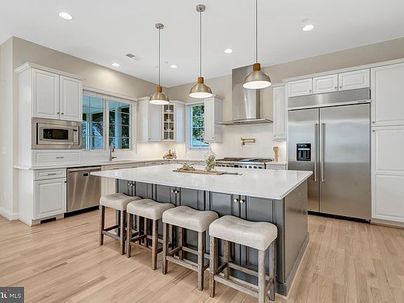 4th image of 1318 Kurtz Rd