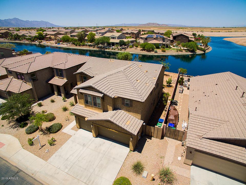 1st image of 40684 W Parkhill Dr