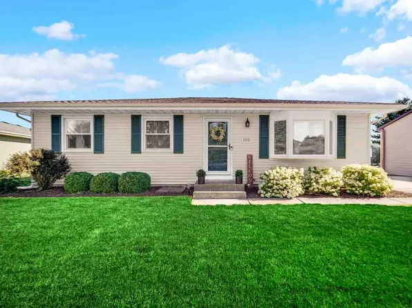 103 Walnut Ct, Hebron, IN 46341