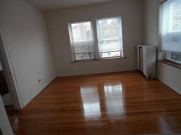 5th image of 6238 N Magnolia Ave #3