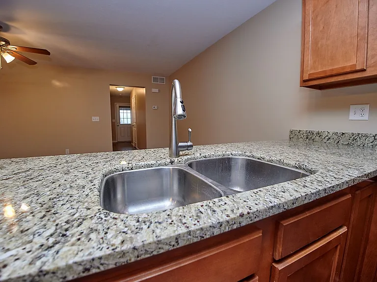 Graycliff Townhomes — Photo 3