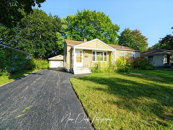 2nd image of 115 S Lincoln Ave
