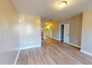 105 35th St NE APT 2, Washington, DC 20019