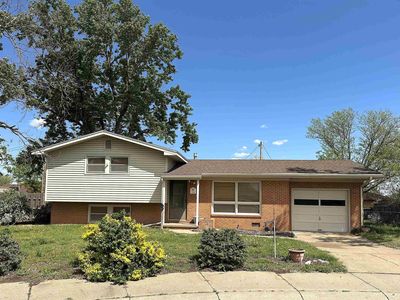 1328 Warner Cir, Great Bend, KS, 67530