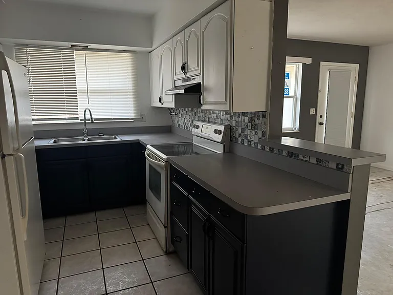 308 Violet Ln — Photo 26