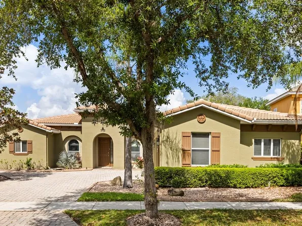 3722 Eagle Isle Cir, Kissimmee, FL 34746