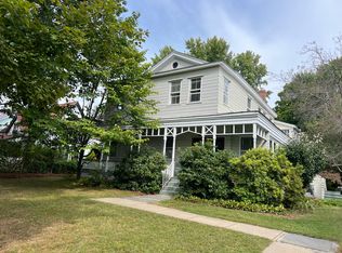 39 North St #2R, Northampton, MA 01060
