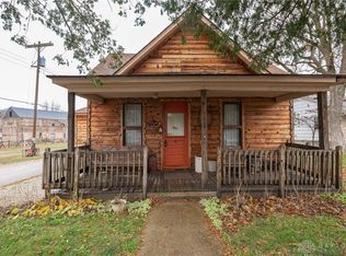 8 W Walnut St, Spring Valley, OH 45370