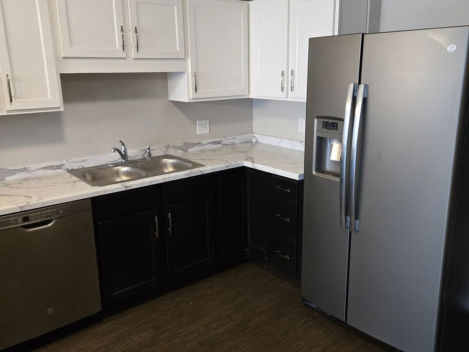 1141 S Gilbert St — Photo 3