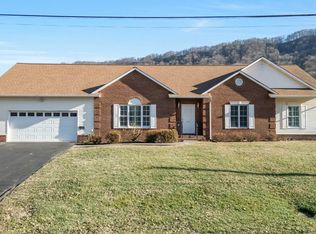 1078 Amersham Rd, Kingsport, TN 37660