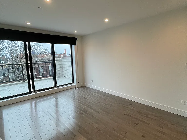 719 N Elizabeth St #3N — Photo 14