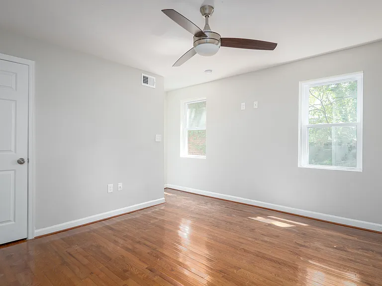 230 S Broadway #2 — Photo 9