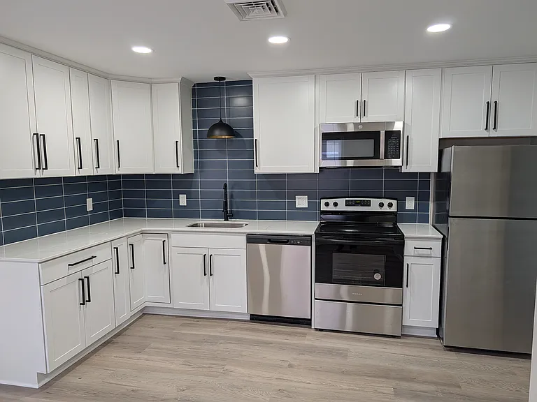 19 Terrel Dr #13 — Photo 2