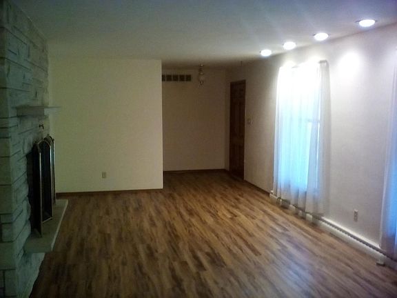 Living Room/Front Door