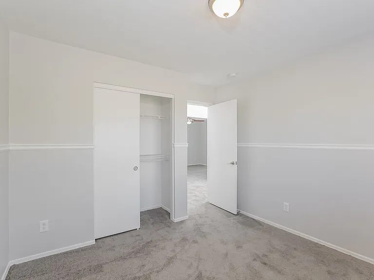 12456 W Mandalay Ln — Photo 14