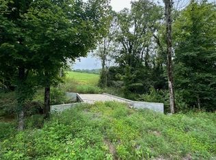 772 Rock Bridge Rd, Bethpage, TN 37022