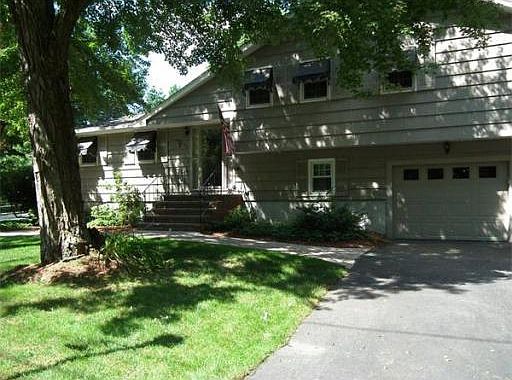 3rd image of 36 Westover Pkwy